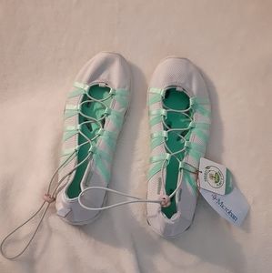 Jambu mint green and white water shoes